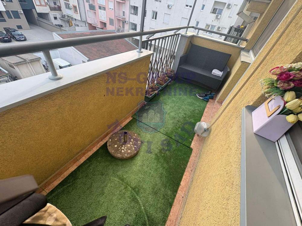 Slika 7 - Dvoiposoban stan na Podbari!