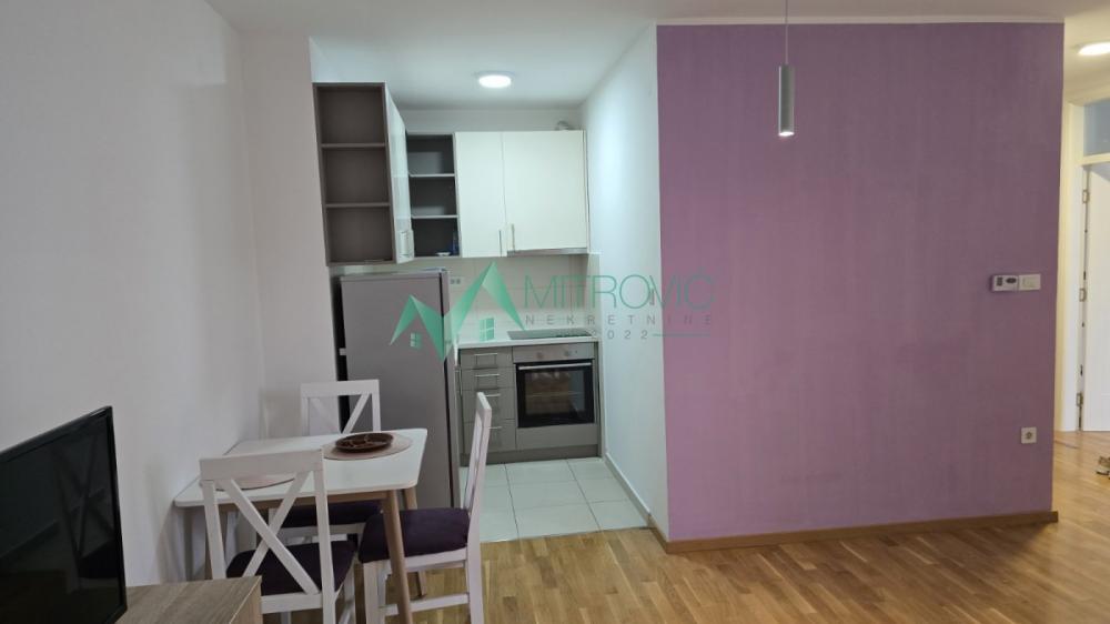Slika 1 - Jednoiposoban stan 40m2 - Telep 