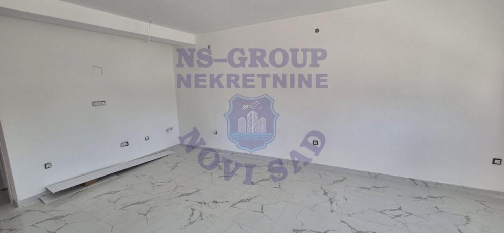 Slika 2 - 570415-Trosoban stan na Salajci!
