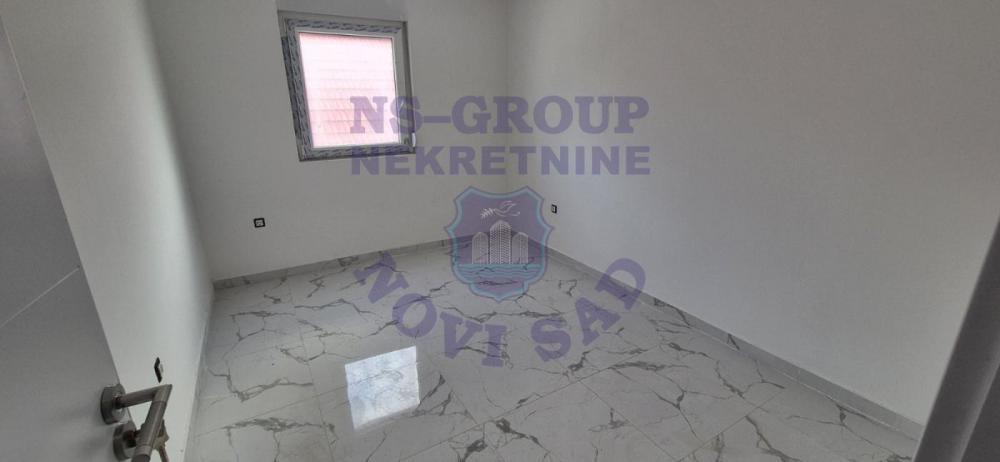 Slika 6 - 570415-Trosoban stan na Salajci!