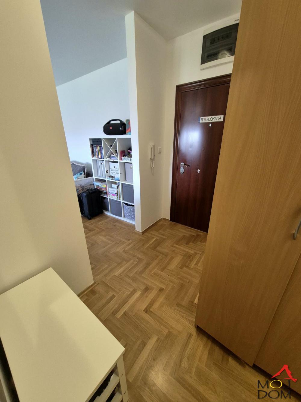 Slika 6 - Stan,NOVI SAD,SOMBORSKI BULEVAR,kv: 62, € 191580, ID: 1032227