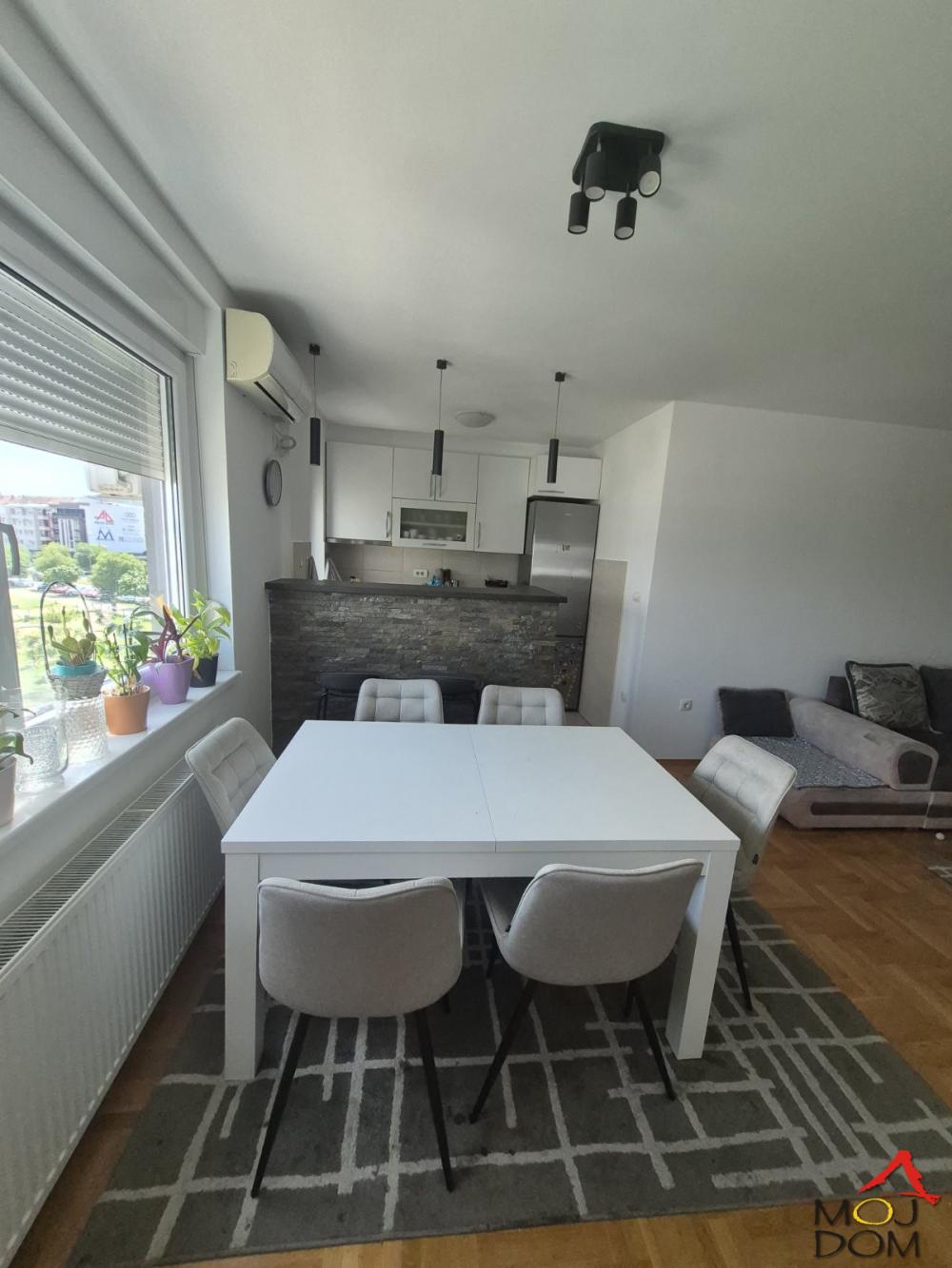 Slika 3 - Stan,NOVI SAD,SOMBORSKI BULEVAR,kv: 62, € 191580, ID: 1032227
