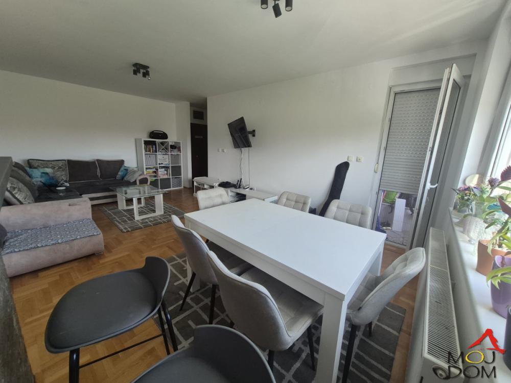 Slika 4 - Stan,NOVI SAD,SOMBORSKI BULEVAR,kv: 62, € 191580, ID: 1032227