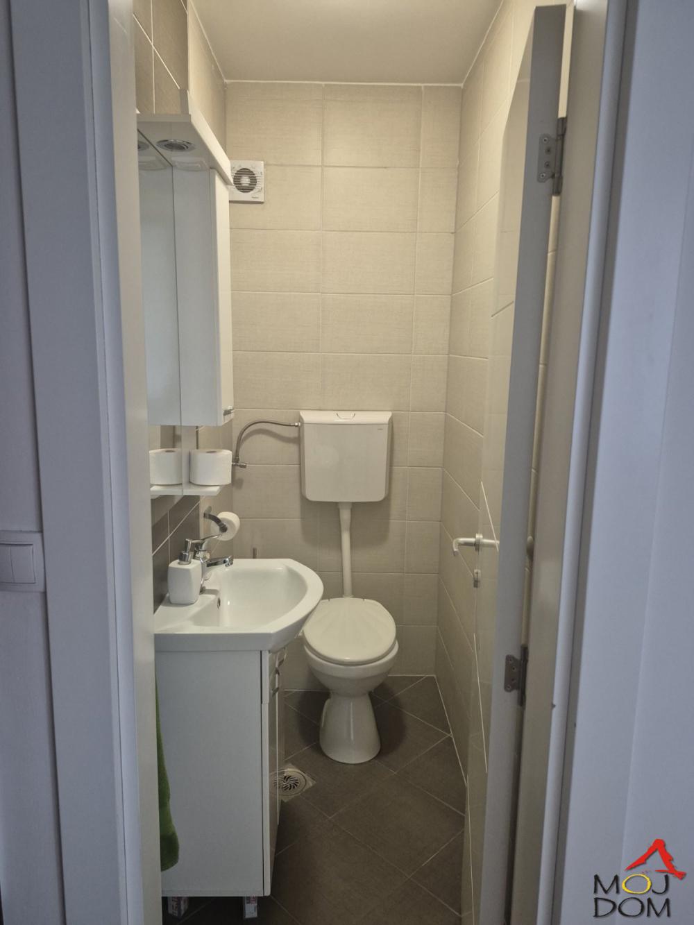 Slika 7 - Stan,NOVI SAD,SOMBORSKI BULEVAR,kv: 62, € 191580, ID: 1032227