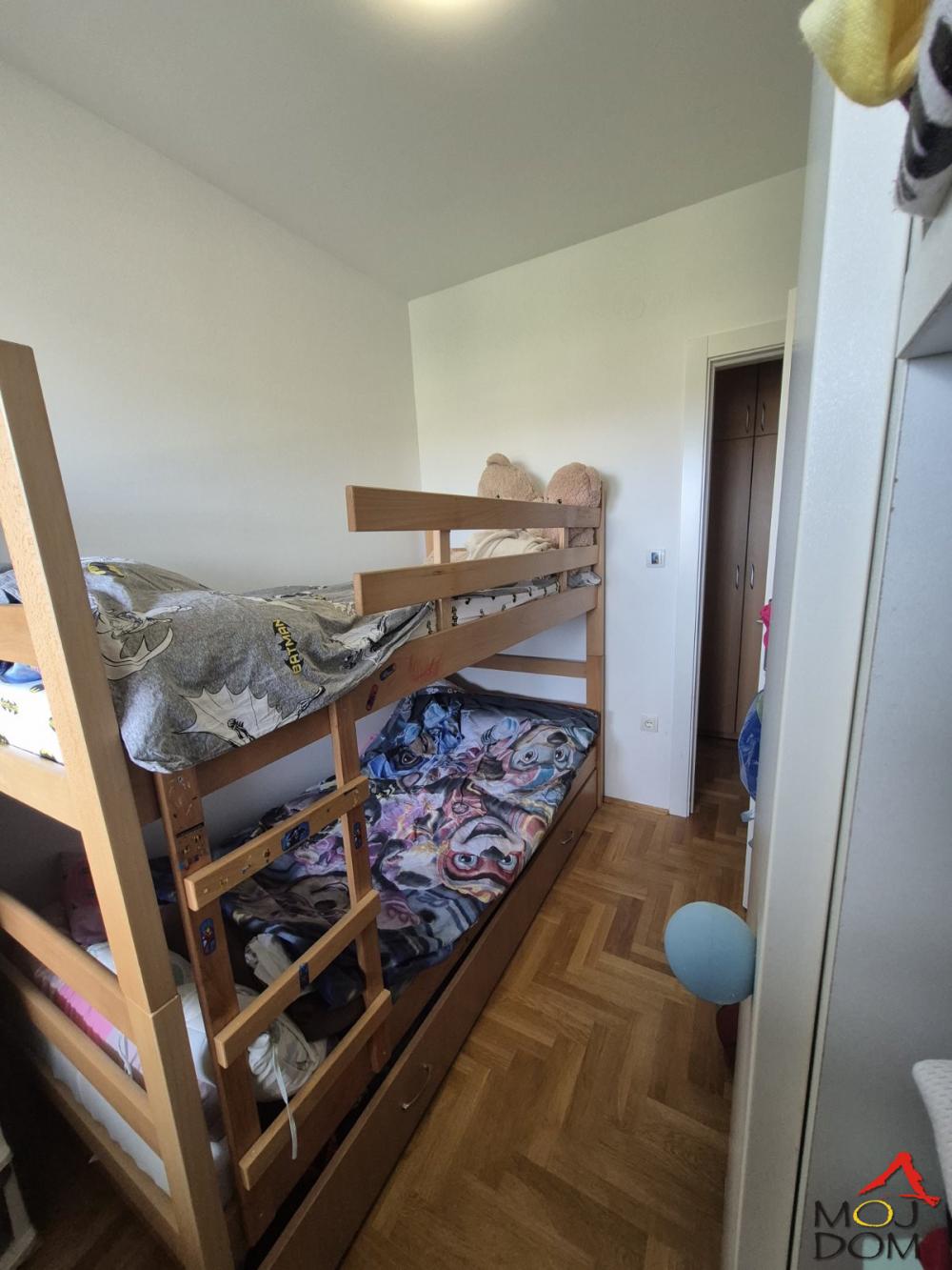 Slika 8 - Stan,NOVI SAD,SOMBORSKI BULEVAR,kv: 62, € 191580, ID: 1032227