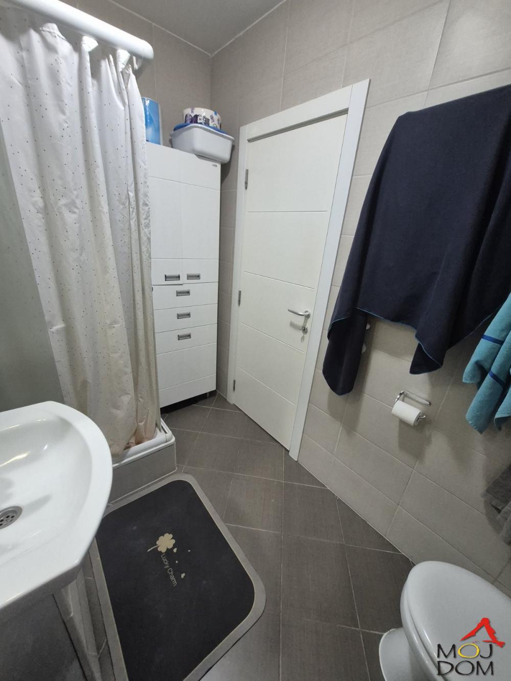 Slika 9 - Stan,NOVI SAD,SOMBORSKI BULEVAR,kv: 62, € 191580, ID: 1032227