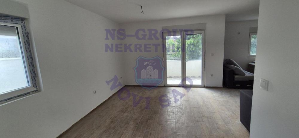 Slika 2 - Odličan četvorosoban stan na Telepu! 