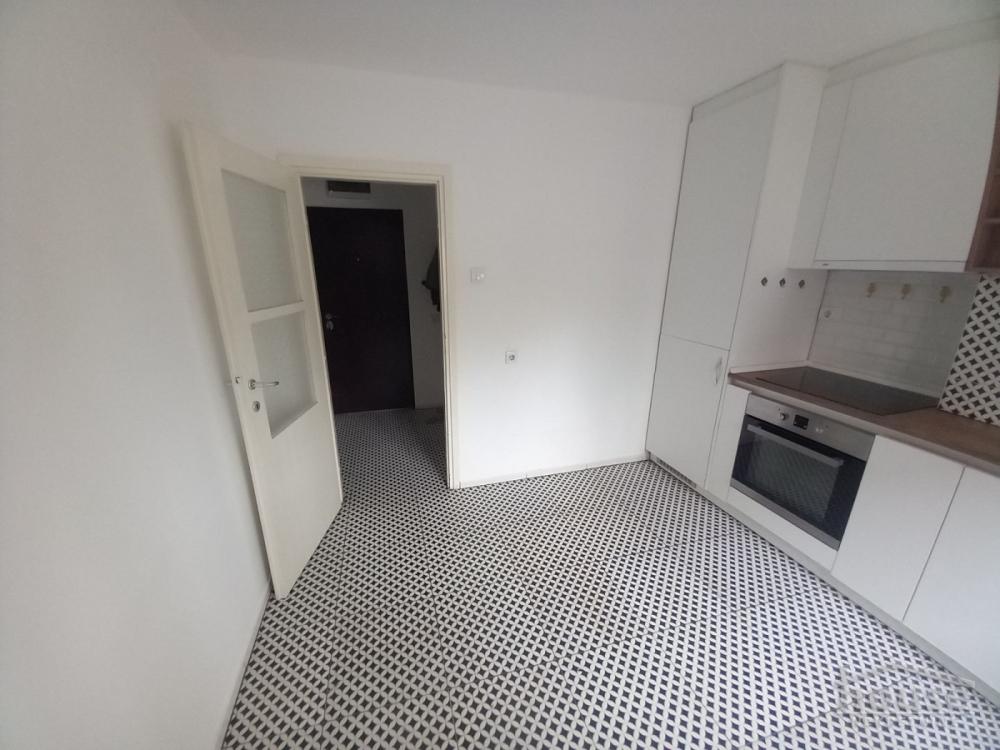 Slika 4 - Stan,NOVI SAD,BULEVAR,kv: 31.00, € 114000, ID: 1065740