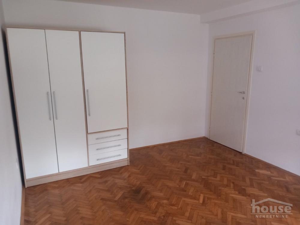 Slika 5 - Stan,NOVI SAD,BULEVAR,kv: 31.00, € 114000, ID: 1065740