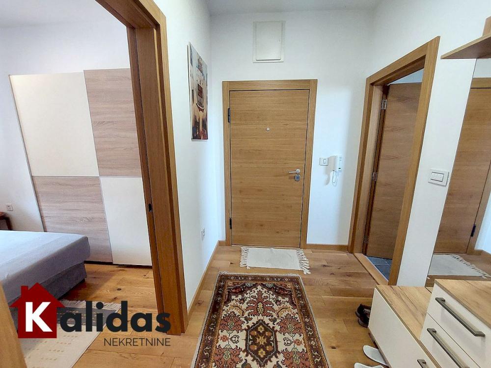 Slika 8 - Stan,NOVI SAD,CENTAR,kv: 35, € 133380, ID: 1008784