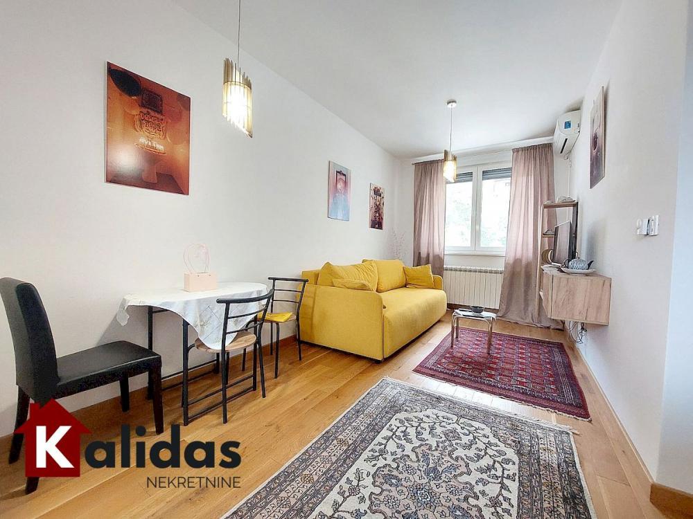 Slika 2 - Stan,NOVI SAD,CENTAR,kv: 35, € 133380, ID: 1008784