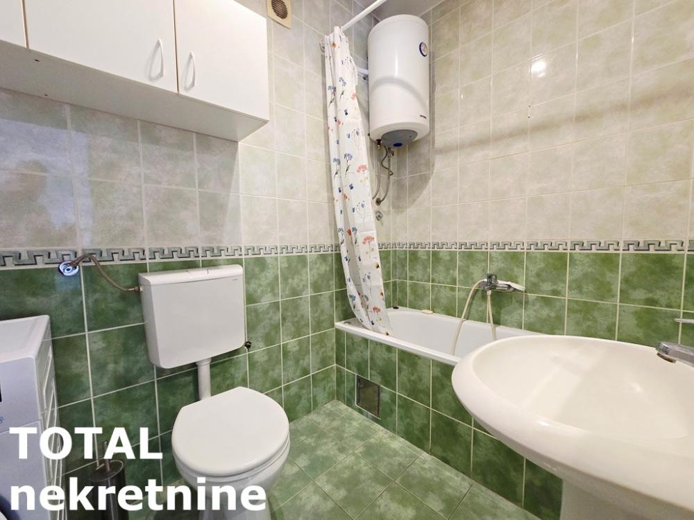 Slika 10 - Stan,NOVI SAD,BULEVAR,kv: 34.00, € 100000, ID: 1102498