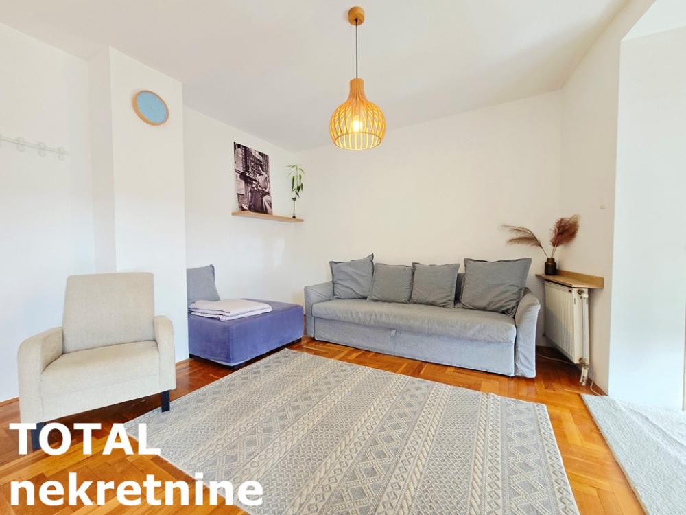 Slika 3 - Stan,NOVI SAD,BULEVAR,kv: 34.00, € 100000, ID: 1102498