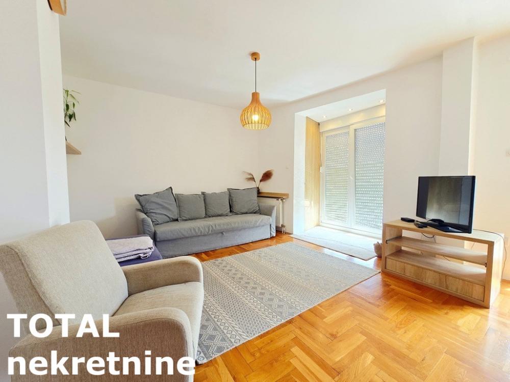 Slika 1 - Stan,NOVI SAD,BULEVAR,kv: 34.00, € 100000, ID: 1102498