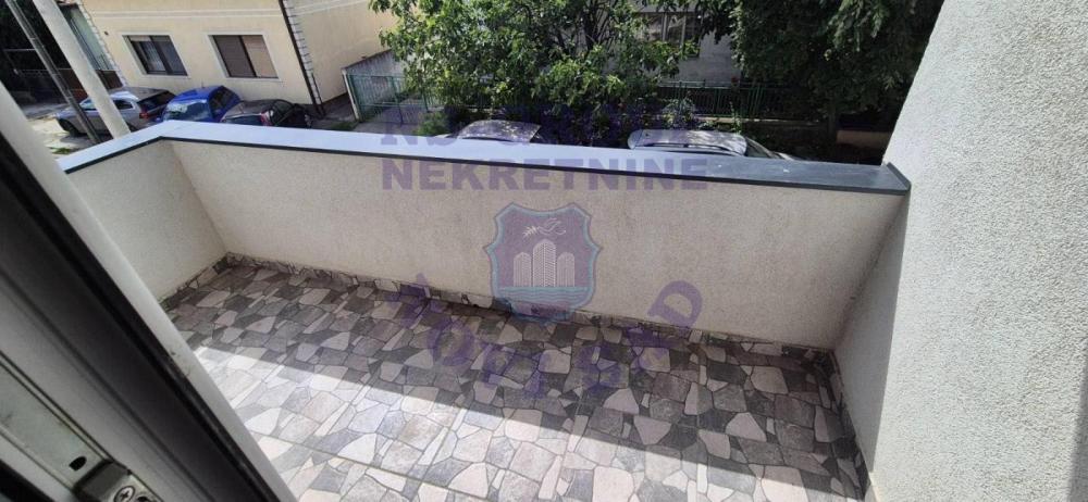 Slika 7 - Četvorosoban, 82m2, Telep Novi Sad, sa terasom