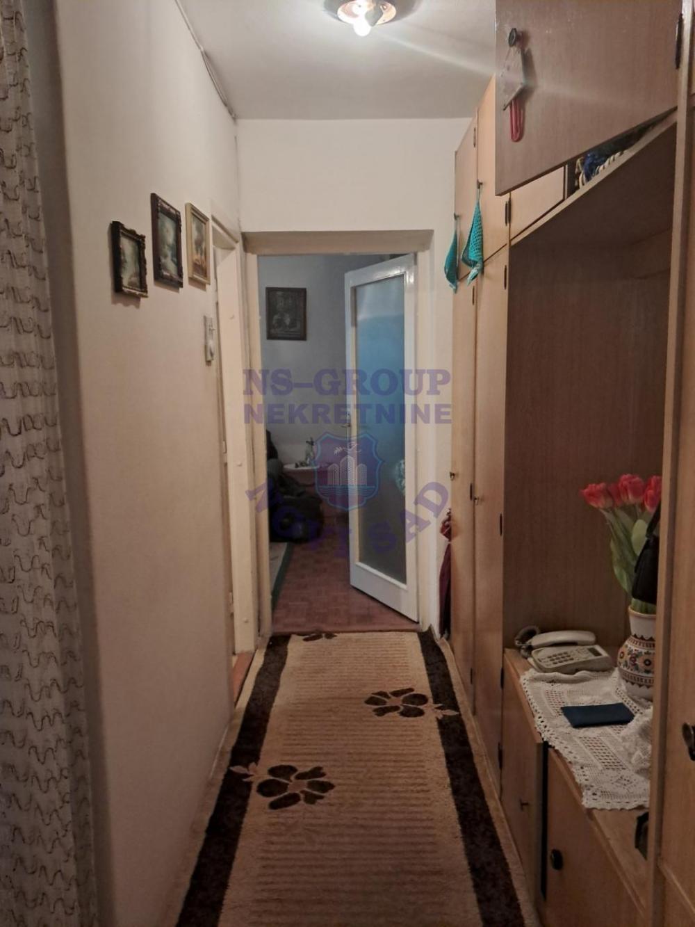 Slika 6 - Dvosoban, 58m2, Detelinara Novi Sad, sa terasom, ima lift
