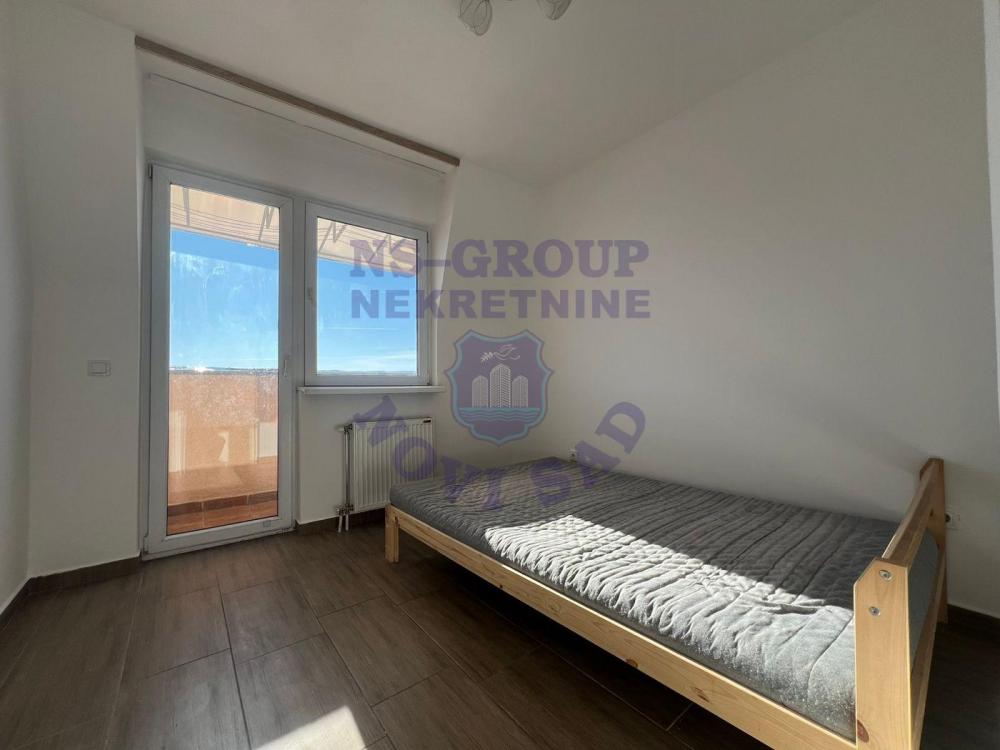 Slika 3 - Dvoiposoban, 49m2, Telep Novi Sad, sa terasom