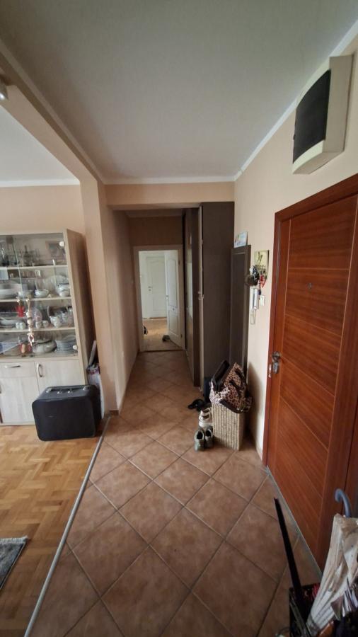 Slika 6 - Četvorosoban stan na Trgu Komenskog