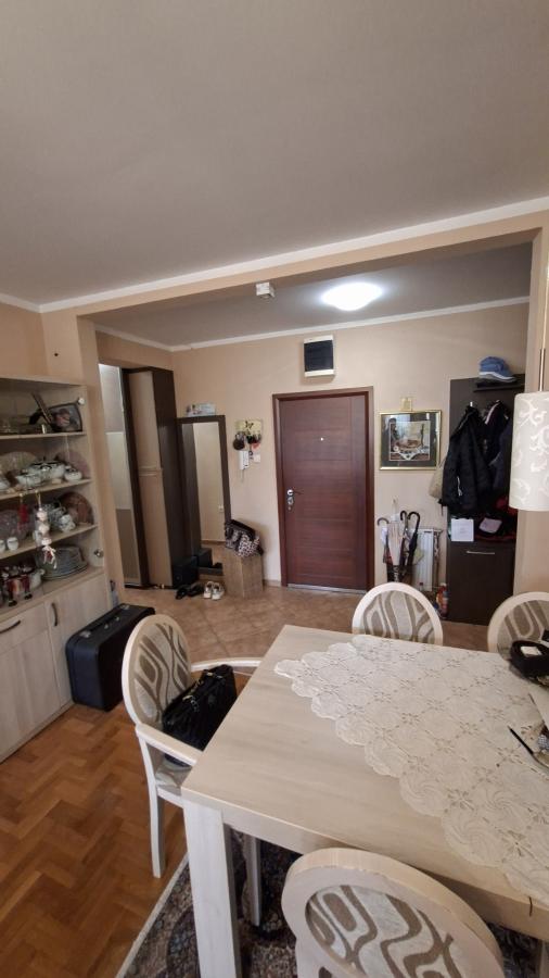 Slika 5 - Četvorosoban stan na Trgu Komenskog