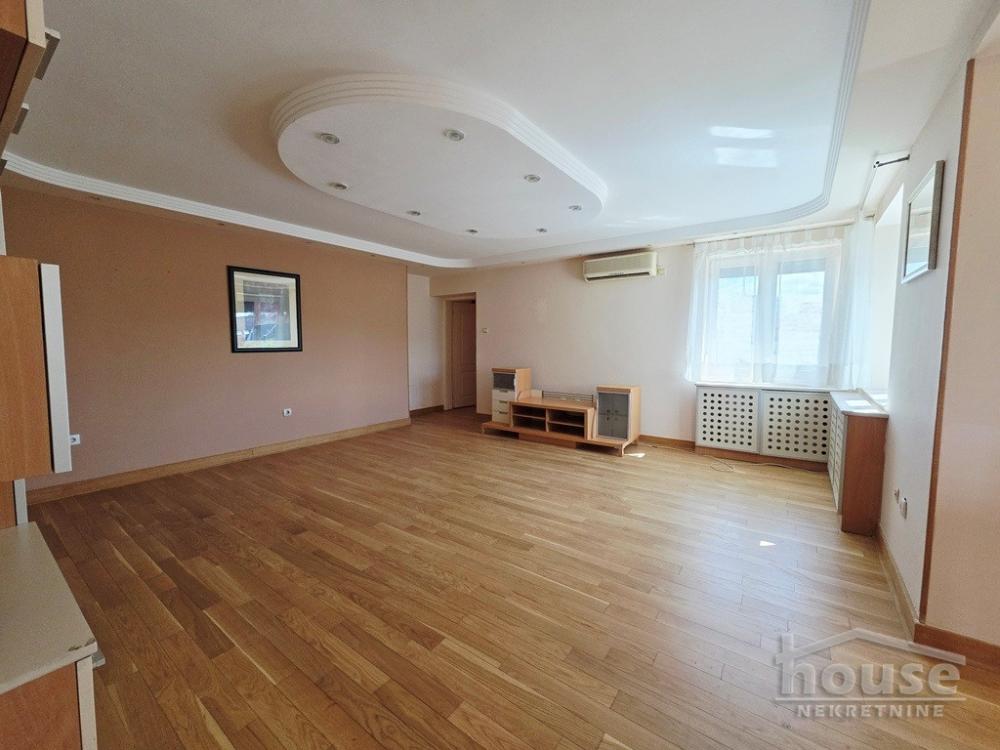 Slika 1 - Stan,NOVI SAD,BULEVAR,kv: 145.00, € 246500, ID: 1065778