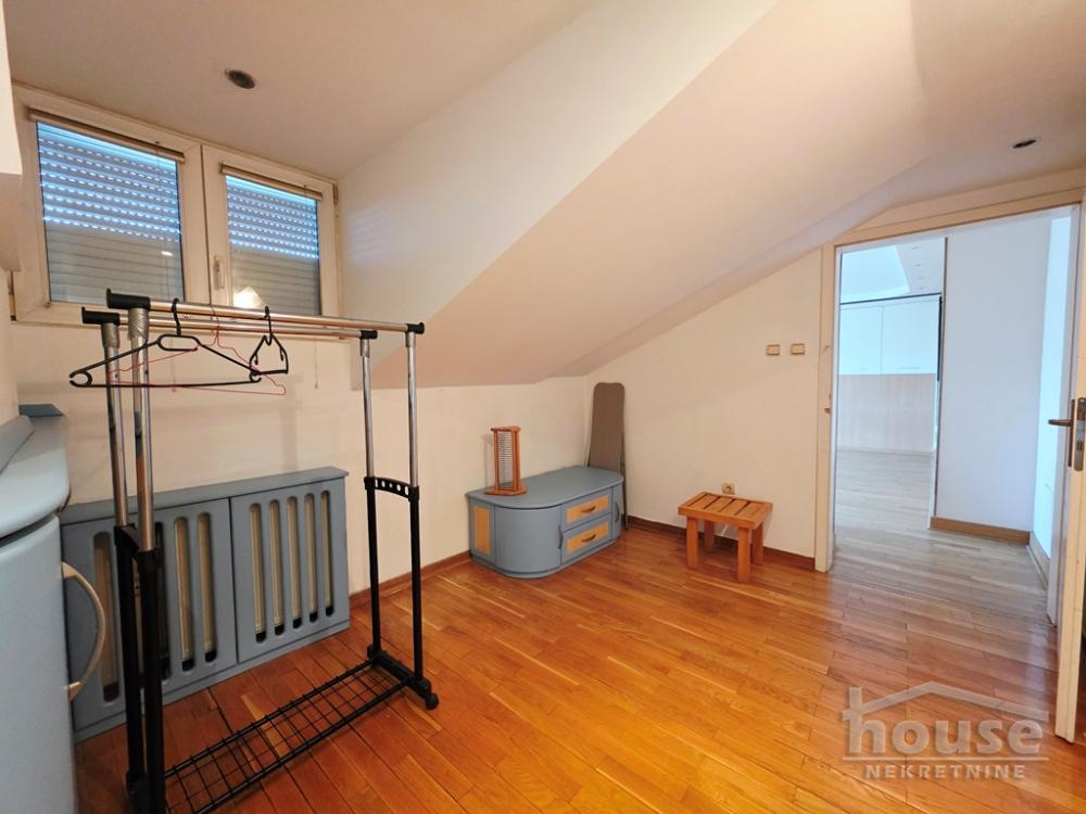 Slika 11 - Stan,NOVI SAD,BULEVAR,kv: 145.00, € 246500, ID: 1065778