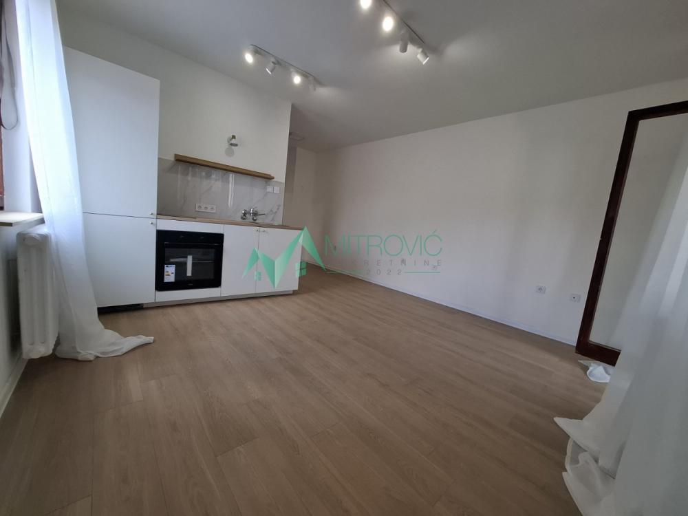 Slika 2 - Novi Sad, Nova Detelinara - renovirana garsonjera 