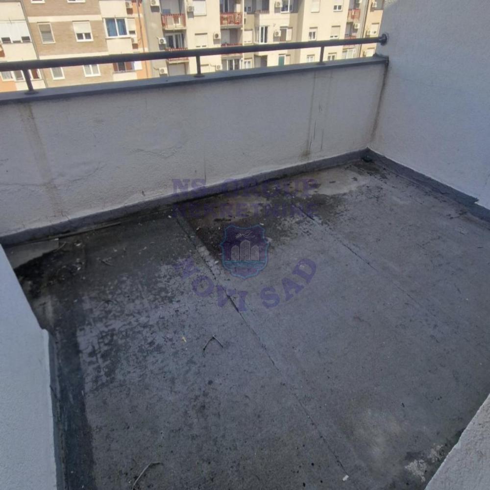 Slika 8 - Četvorosoban, 96m2, Detelinara Novi Sad, sa terasom, ima lift