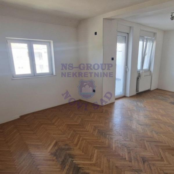 Slika 0 - Četvorosoban, 96m2, Detelinara Novi Sad, sa terasom, ima lift