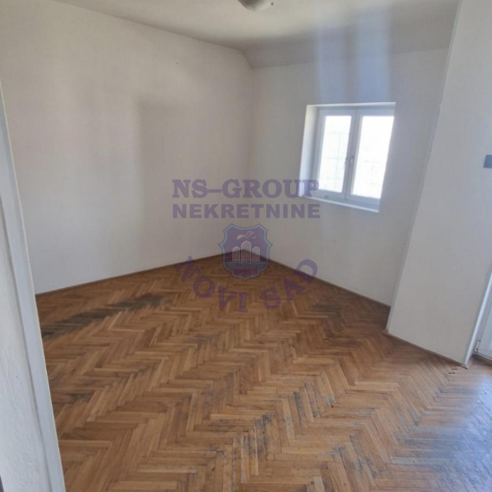 Slika 4 - Četvorosoban, 96m2, Detelinara Novi Sad, sa terasom, ima lift