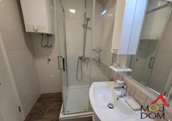 Slika 9 - Stan,NOVI SAD,DETELINARA,kv: 40, € 129780, ID: 1032245