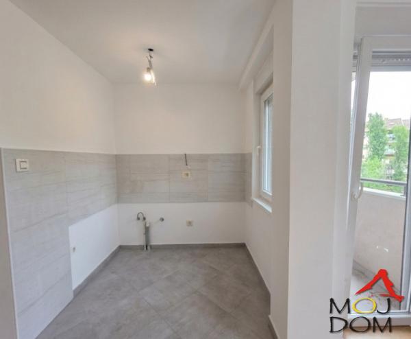 Slika 2 - Stan,NOVI SAD,DETELINARA,kv: 40, € 129780, ID: 1032245
