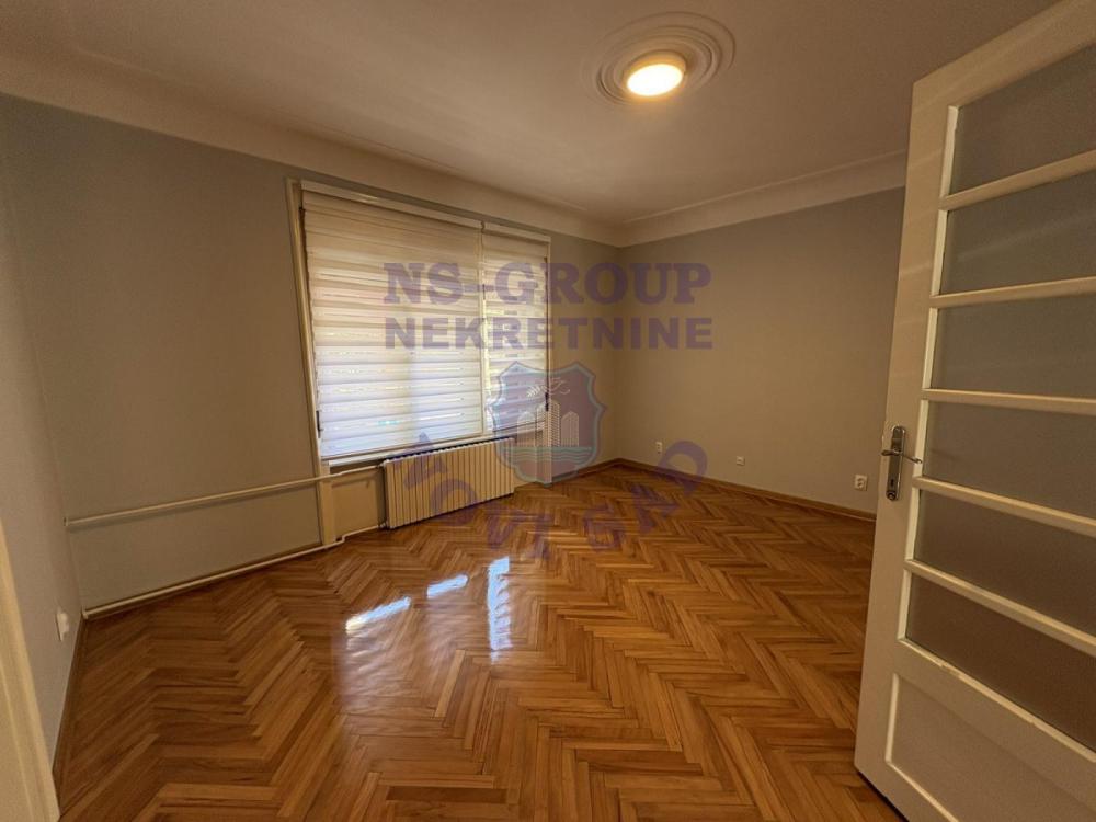 Slika 1 - Dvosoban, 84m2, Spens Novi Sad Novi Sad