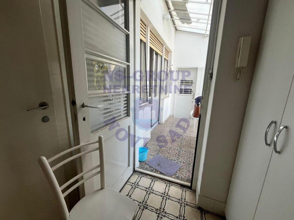 Slika 7 - Troiposoban, 173m2, Novi Sad centar Novi Sad, sa terasom
