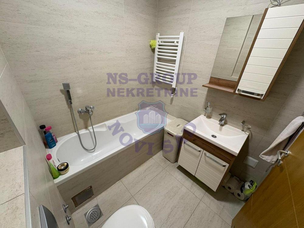 Slika 9 - Četvorosoban, 90m2, Nova Detelinara Novi Sad, sa terasom, ima lift