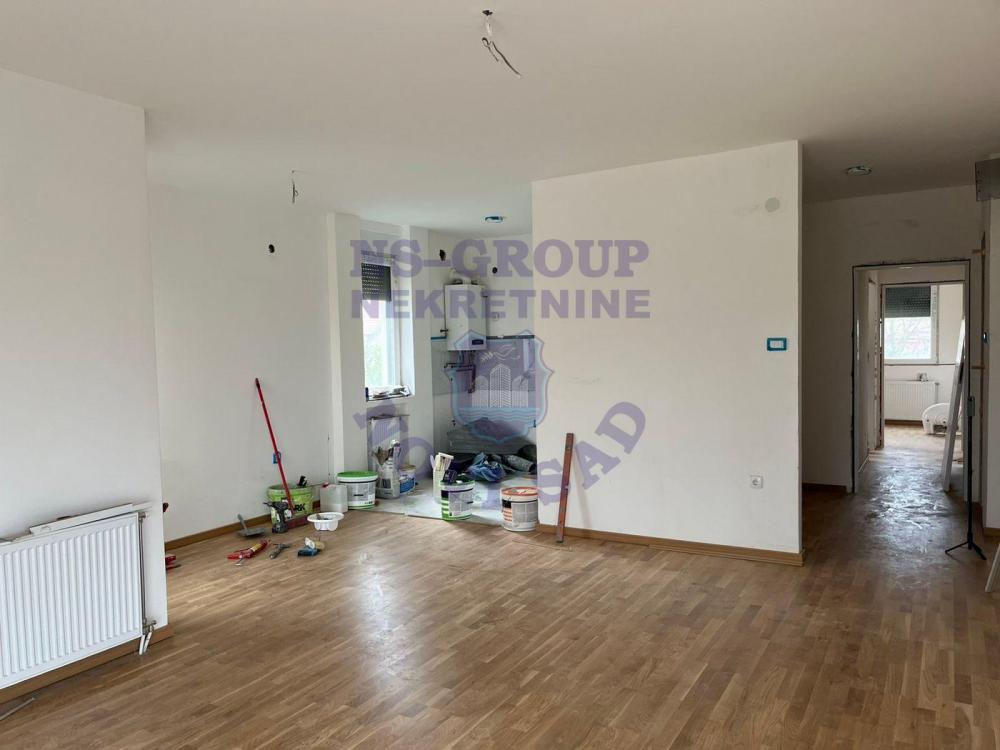 Slika 3 - Četvorosoban, 89m2, Petrovaradin Novi Sad, sa terasom