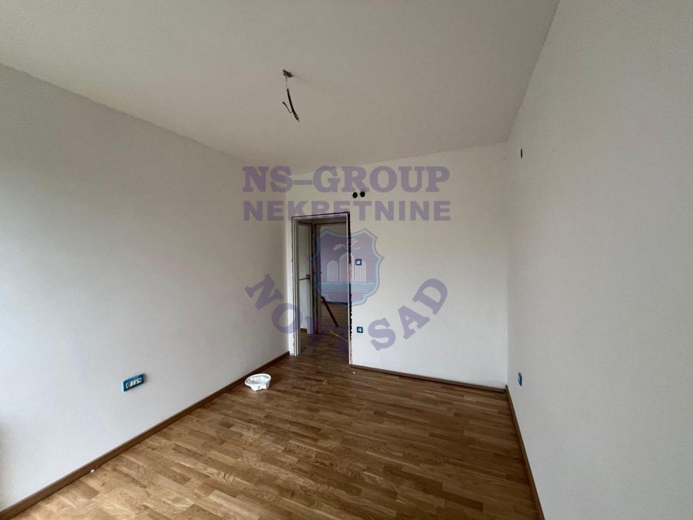 Slika 5 - Četvorosoban, 89m2, Petrovaradin Novi Sad, sa terasom