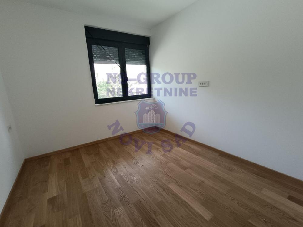 Slika 5 - Dvosoban, 42m2, Grbavica Novi Sad, sa terasom
