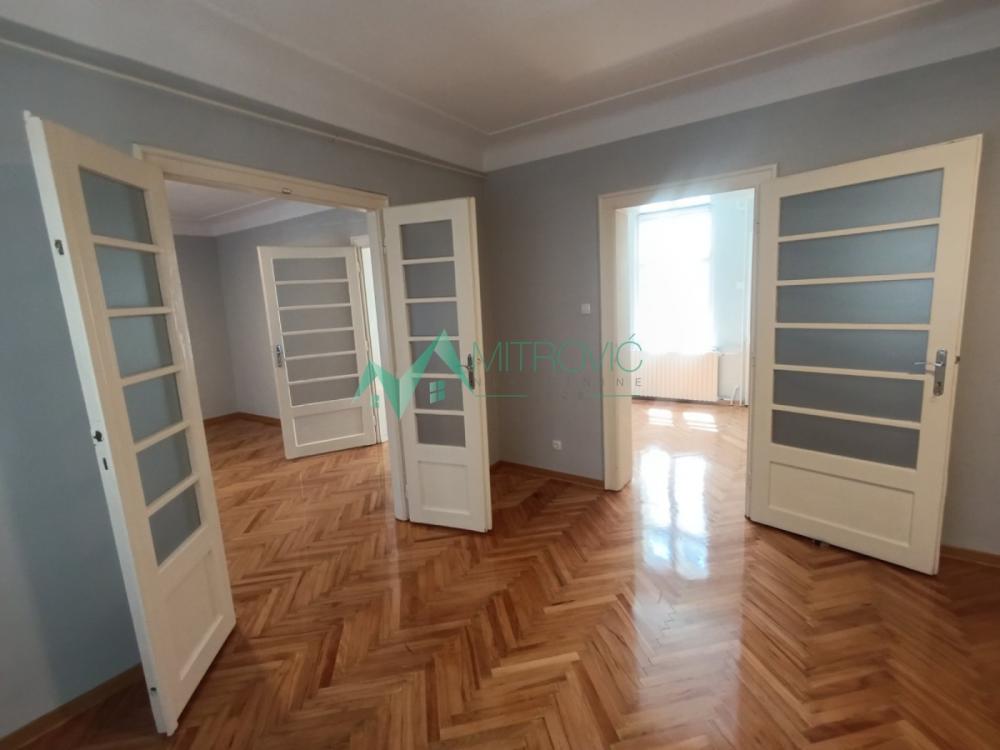 Slika 6 - Trosoban salonski stan u blizini suda i spensa renoviran i odmah useljiv 