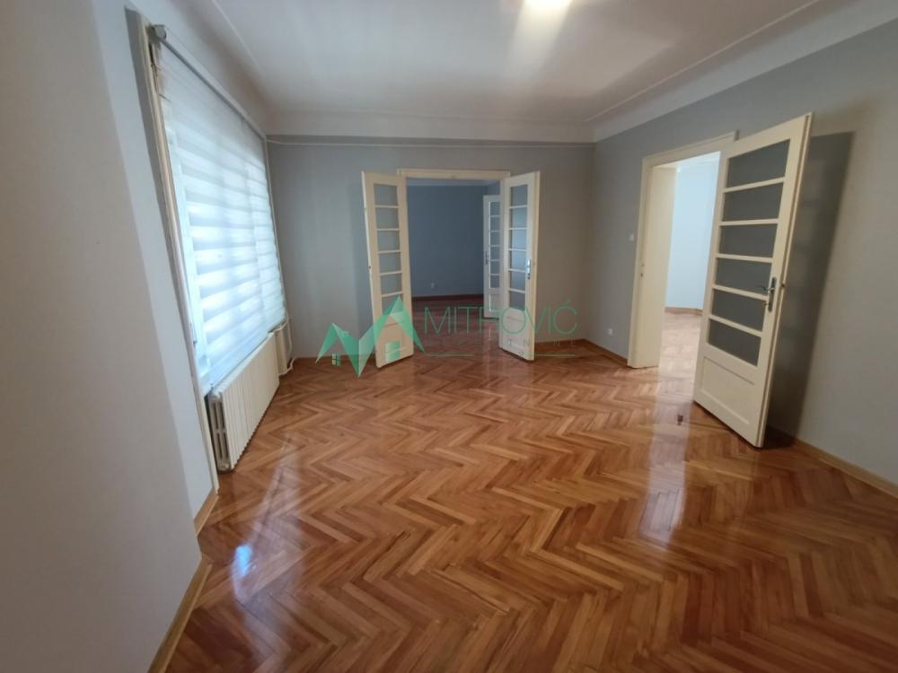 Slika 9 - Trosoban salonski stan u blizini suda i spensa renoviran i odmah useljiv 