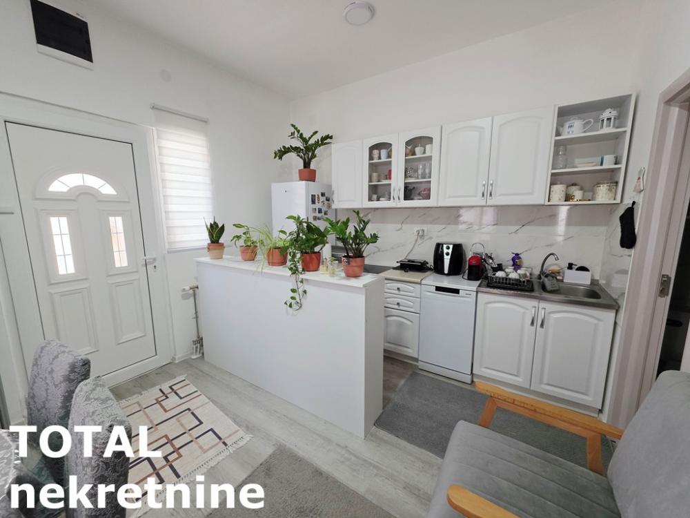 Slika 8 - Stan,VETERNIK,CENTAR,kv: 39.00, € 83000, ID: 1102621