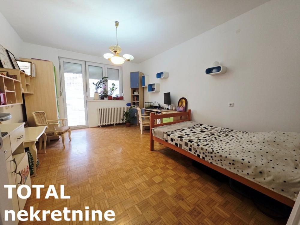 Slika 6 - Stan,NOVI SAD,SAJAM,kv: 58.00, € 142490, ID: 1102602