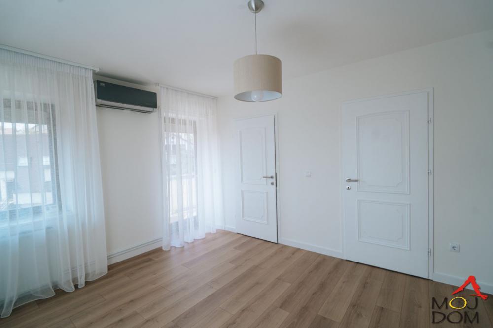 Slika 5 - Stan,PETROVARADIN,PETROVARADIN,kv: 74, € 149350, ID: 1032269