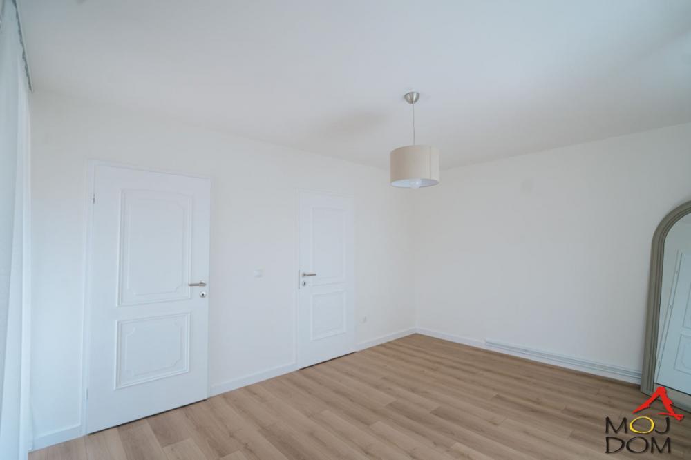 Slika 6 - Stan,PETROVARADIN,PETROVARADIN,kv: 74, € 149350, ID: 1032269