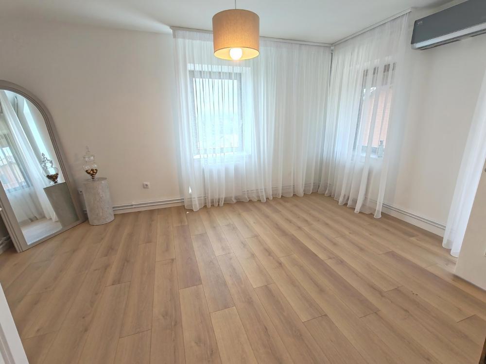 Glavna slika -Stan,NOVI SAD,PETROVARADIN,kv: 74.00, € 149000, ID: 1059445