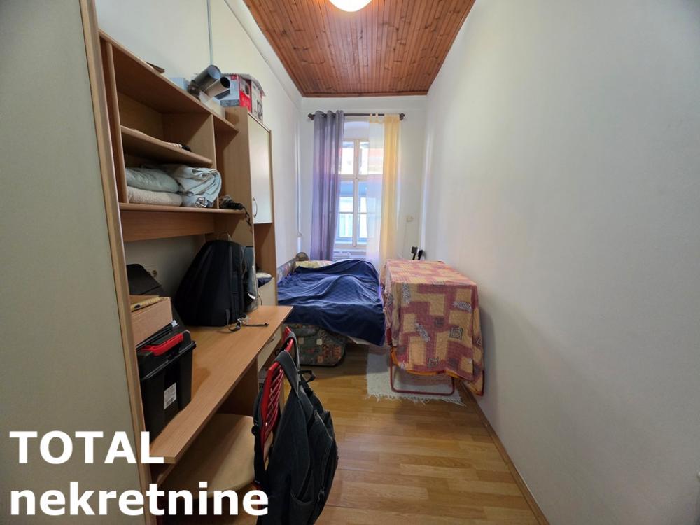 Slika 5 - Stan,NOVI SAD,PETROVARADIN,kv: 35.00, € 157500, ID: 1102571