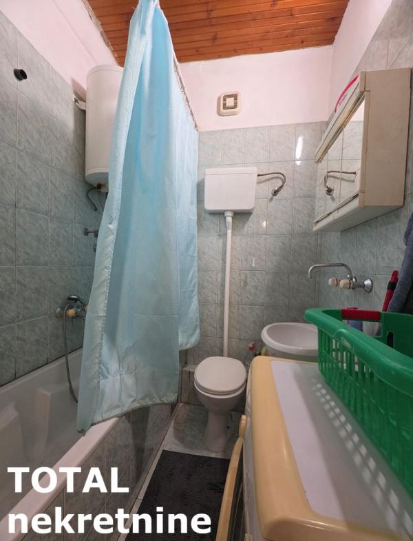 Slika 9 - Stan,NOVI SAD,PETROVARADIN,kv: 35.00, € 157500, ID: 1102571