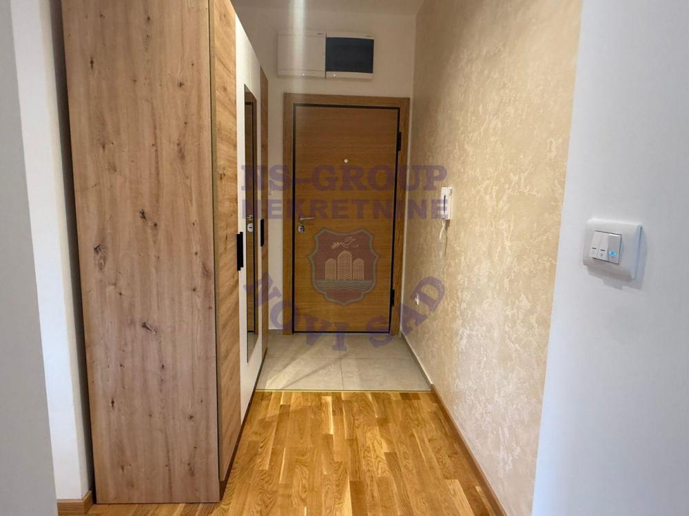Slika 8 - Odličan dvosoban stan na Petrovaradinu