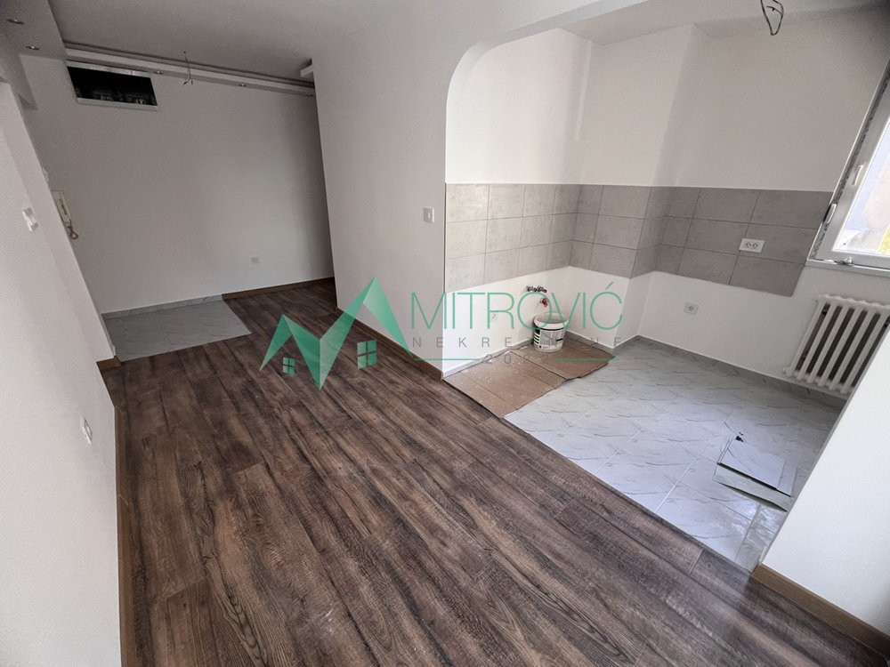 Slika 1 - Novi Sad, Nova Detelinara - Kompletno renoviran dvoiposoban stan, 58 m2 