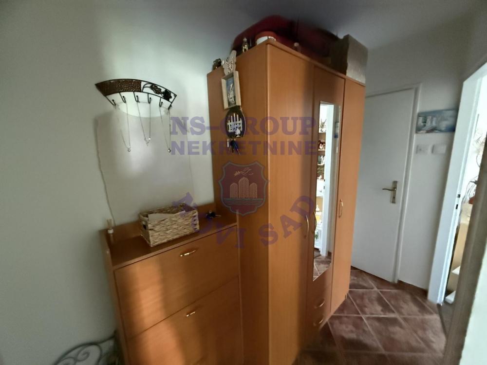 Slika 8 - 570587-Odličan jednosoban stan na veoma mirnoj i lepo lokaciji. Stan je kompletno renoviran pre par godina i odlično održavan