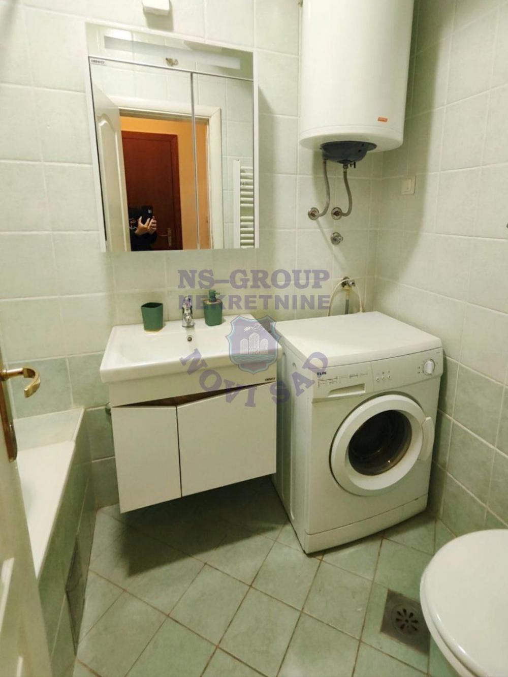 Slika 1 - Prodaja stana, 29m2, Podbara Novi Sad, sa terasom, ima lift